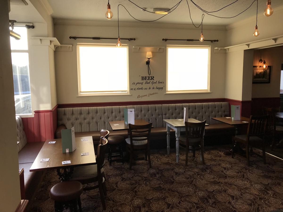 Отель The Norfolk Arms, Chapeltown Шефилд Экстерьер фото